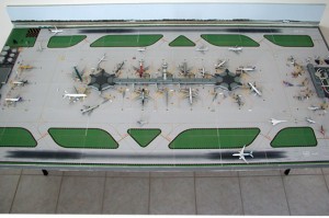 1-500-dual-runway-model-airport