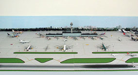 1:400 Scale Model Airport Single Runway #1