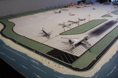 1:400 Model Airport Tropical Single Runway